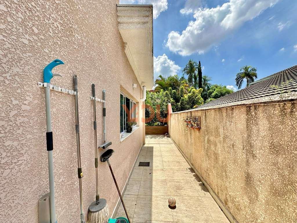 Casa Contemporânea com 3 suítes - Cond. Nova Higienópolis - Jandira - 