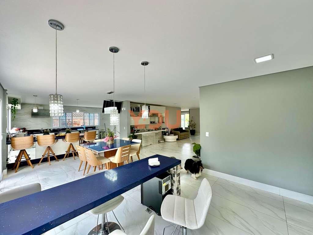 Casa Contemporânea com 3 suítes - Cond. Nova Higienópolis - Jandira - 