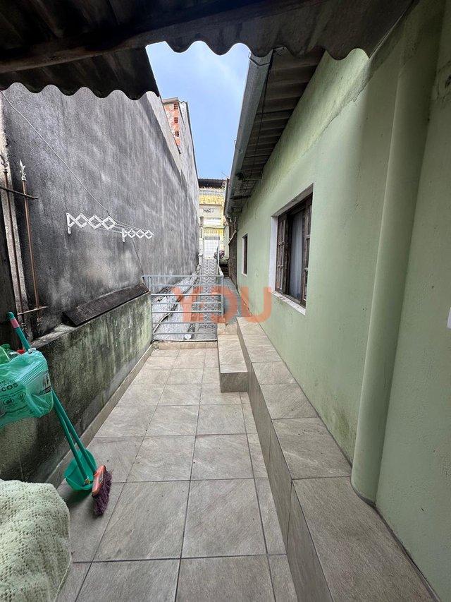 Casa com 3 Residências no Terreno - Cajamar - Cajamar - 