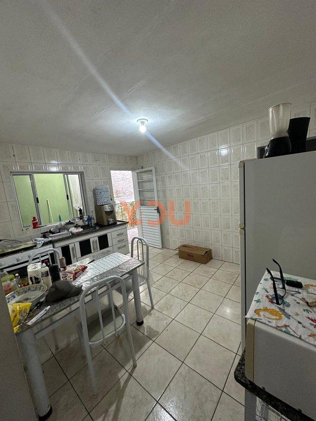 Casa com 3 Residências no Terreno - Cajamar - Cajamar - 