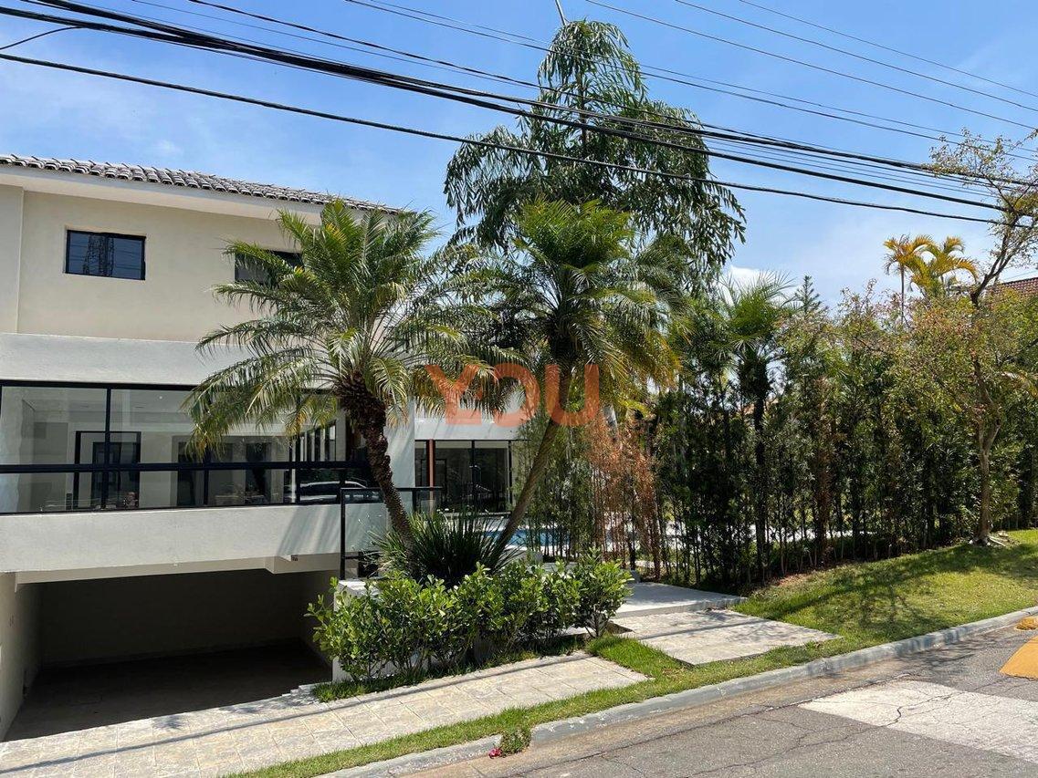 Casa com 4 Suítes sendo 1 Master -  Condomínio Residencial 6  Santana de Parnaíba - 