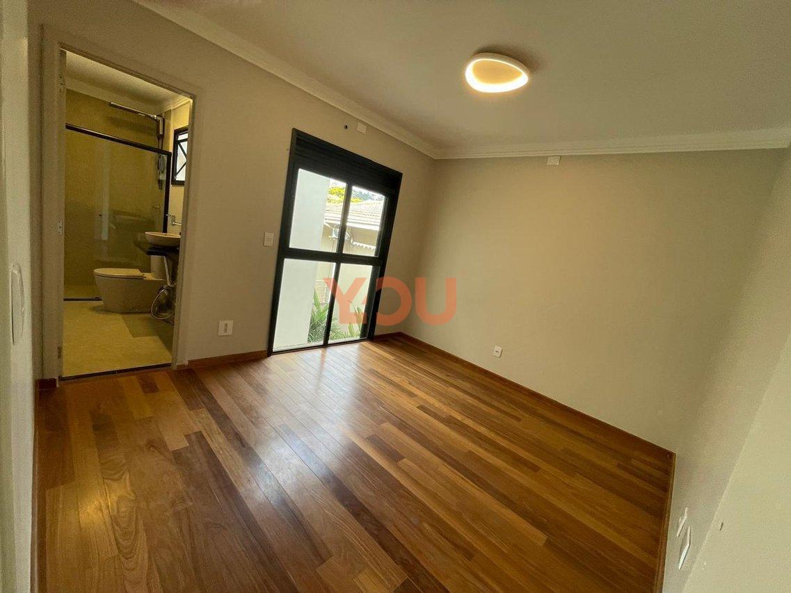 Casa com 4 Suítes sendo 1 Master -  Condomínio Residencial 6  Santana de Parnaíba - 