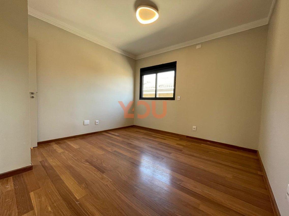 Casa com 4 Suítes sendo 1 Master -  Condomínio Residencial 6  Santana de Parnaíba - 