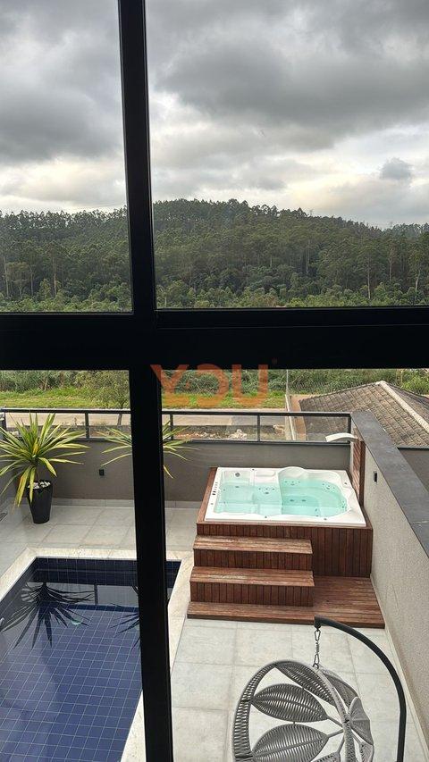 Casa de 4 dormitórios com suítes - Pronto para morar no Portal dos Ipês III  Cajamar - 