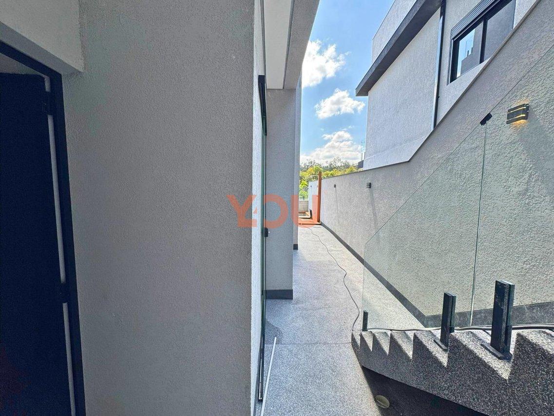 Conforto e praticidade: Casa Pronta de 3 dormitórios com suítes - Lumina Residence  Santana de Parnaíba - 