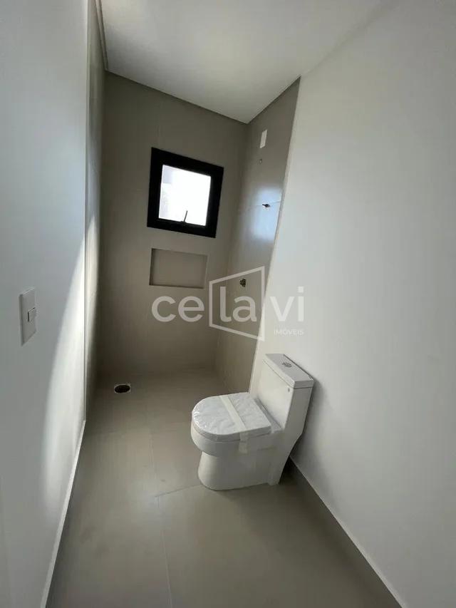 APARTAMENTO COM EXCELENTE LOCALIZAÇÃO Rua 306 Itapema - 