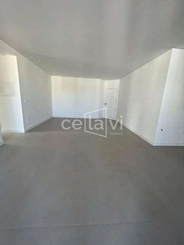 APARTAMENTO COM EXCELENTE LOCALIZAÇÃO Rua 306 Itapema - 