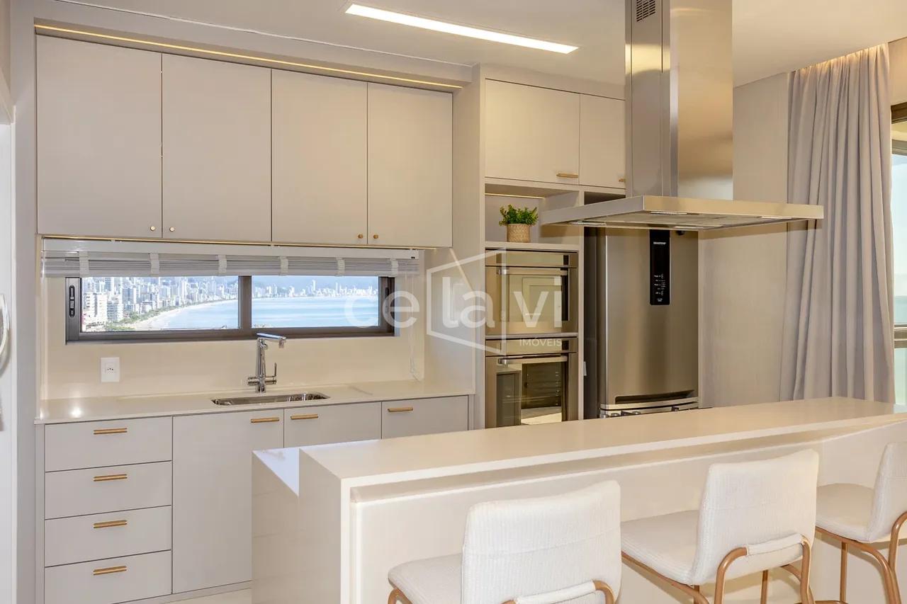 APARTAMENTO MOBILIADO E DECORADO VISTA MAR Avenida Senador Atílio Fontana Porto Belo - 