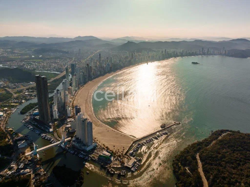 Yachthouse Avenida Normando Tedesco  Balneário Camboriú - 