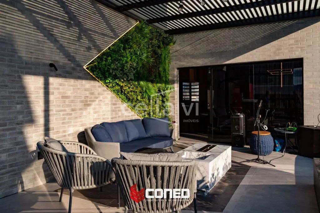 APARTAMENTO COM EXCELENTE LOCALIZAÇÃO Rua 306 Itapema - 