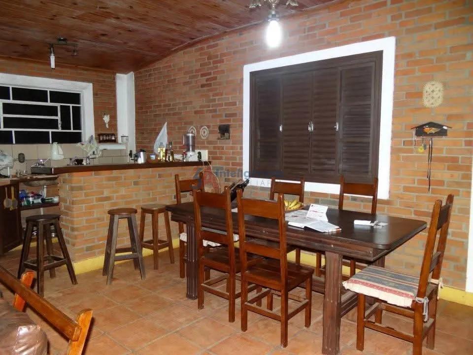 CH&Aacute;CARA EM SARAPU&Iacute;  Sarapuí - 