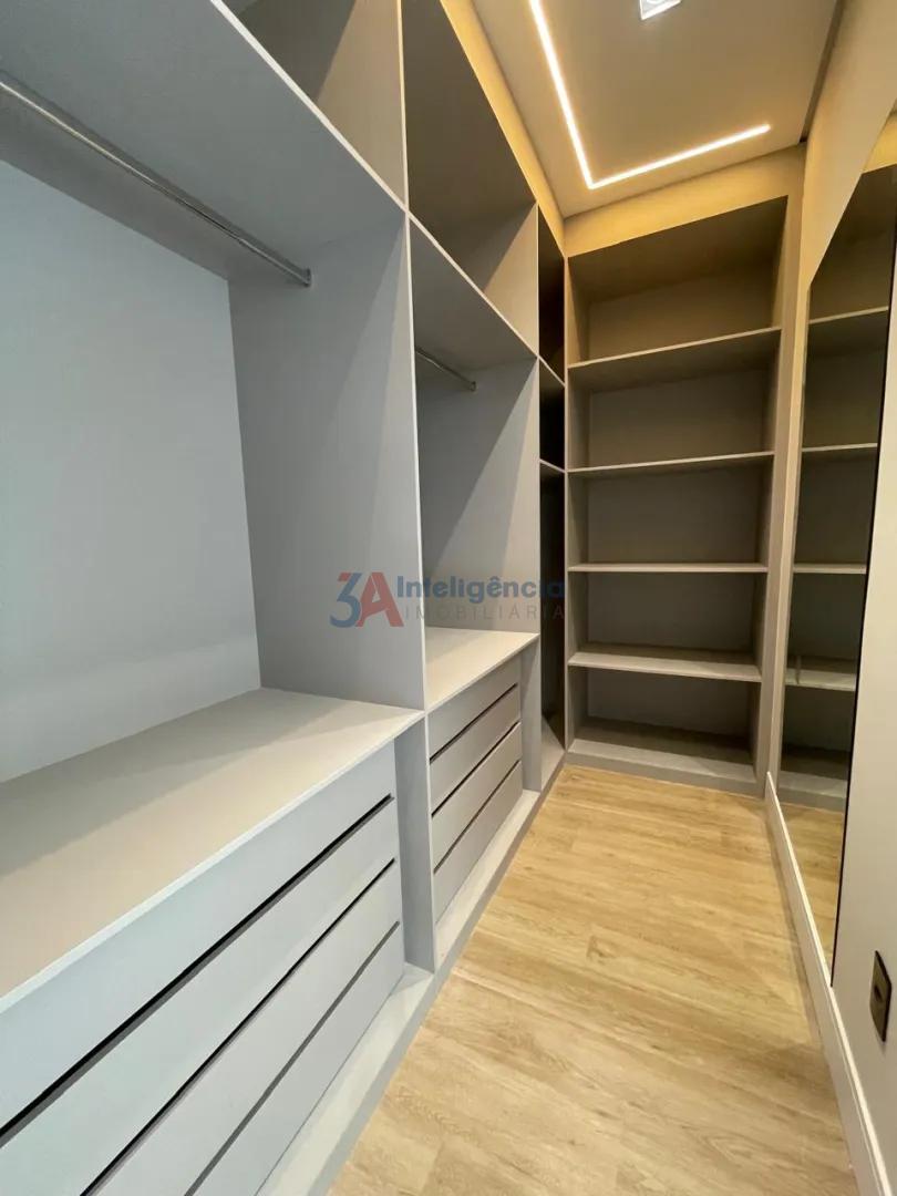 SOBRADO MOBILIADO COM 4 SU&Iacute;TES COND. ALPHAVILLE III &ndash; VOTORANTIM  Votorantim - 