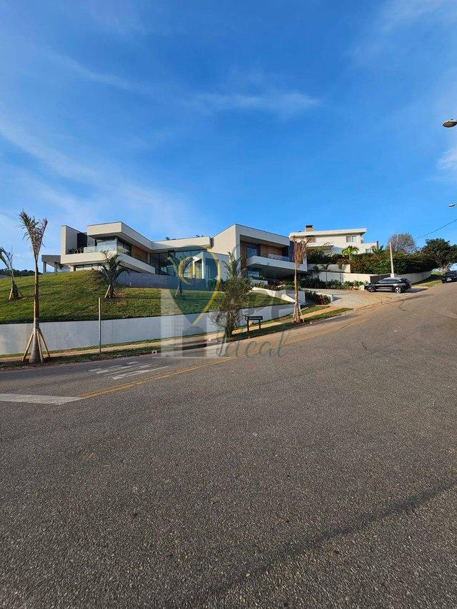 Casa em condom&iacute;no fechado em Atibaia 7 su&iacute;tes Rua das Bromélias Atibaia - 