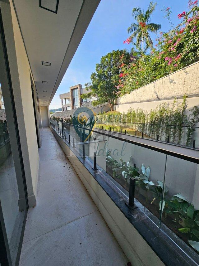 Casa em condom&iacute;no fechado em Atibaia 7 su&iacute;tes Rua das Bromélias Atibaia - 