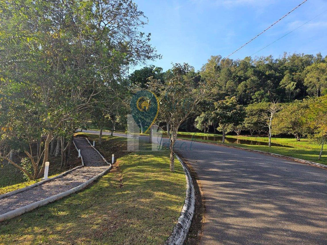 Casa em condom&iacute;no fechado em Atibaia 7 su&iacute;tes Rua das Bromélias Atibaia - 