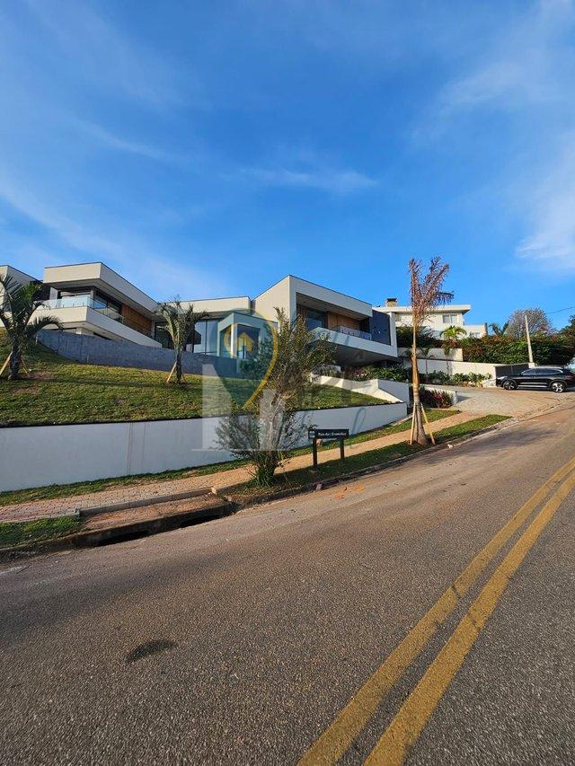 Casa em condom&iacute;no fechado em Atibaia 7 su&iacute;tes Rua das Bromélias Atibaia - 