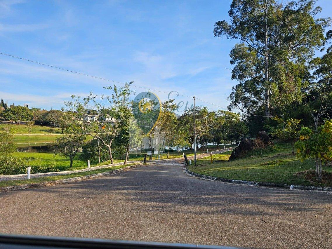 Casa em condom&iacute;no fechado em Atibaia 7 su&iacute;tes Rua das Bromélias Atibaia - 