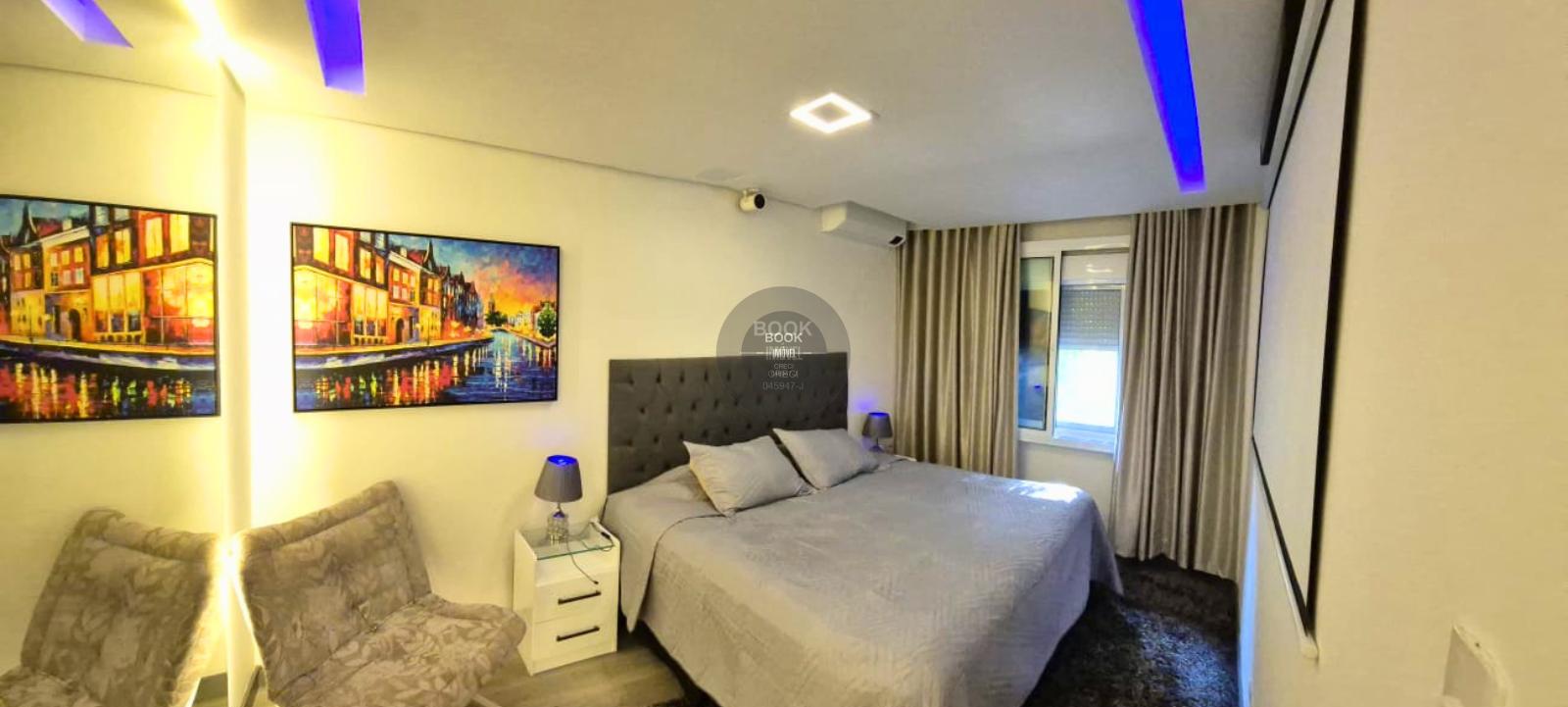 Viver com Estilo em casa Inteligente, climatizada e com lazer privativo no Boqueir&atilde;o Rua Pedro Ivo, 01 Santos - 