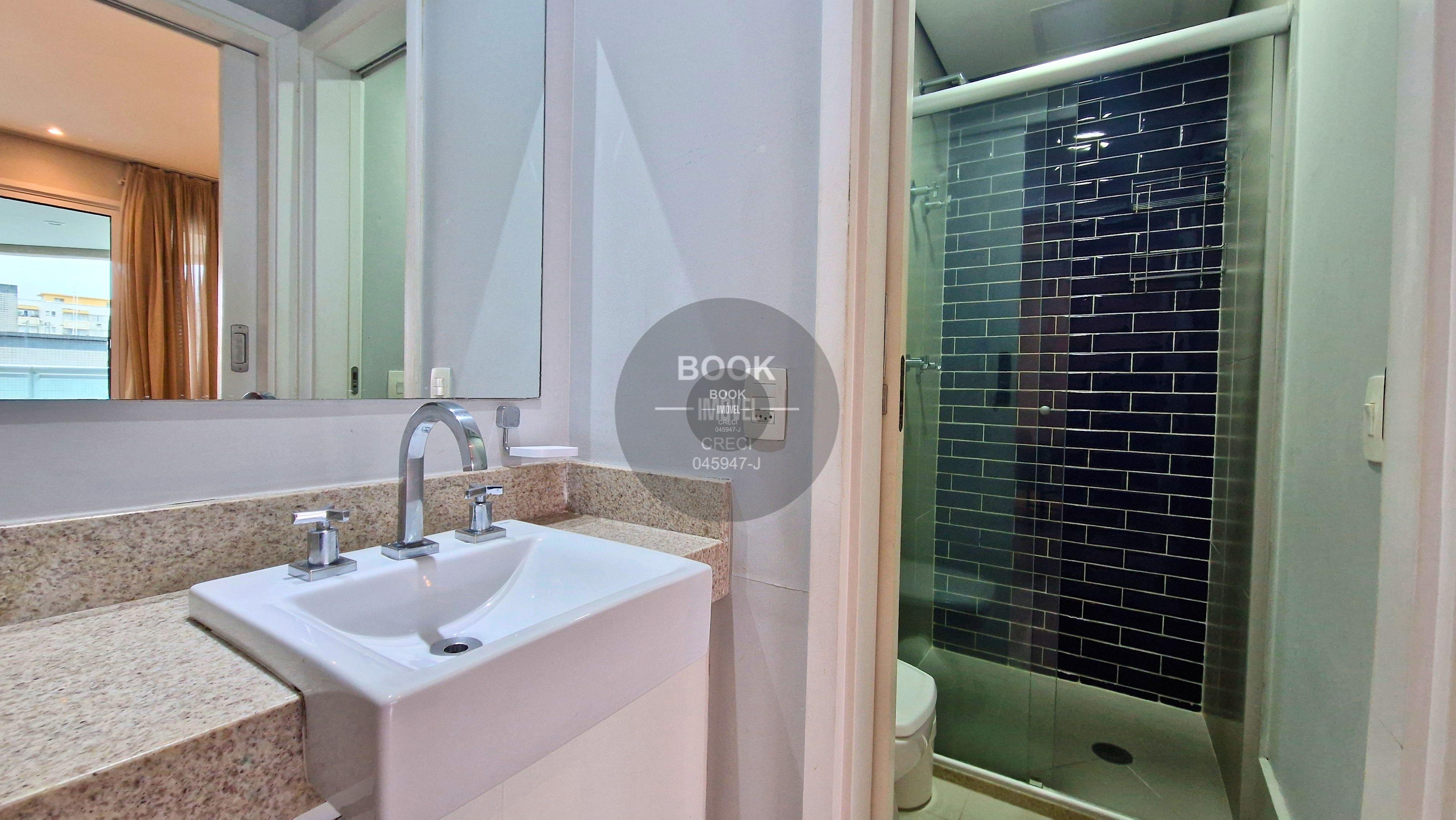 Conforto no Unique: Apartamento em Andar Alto na Quadra da Praia   Av. Mal. Floriano Peixoto Santos - 