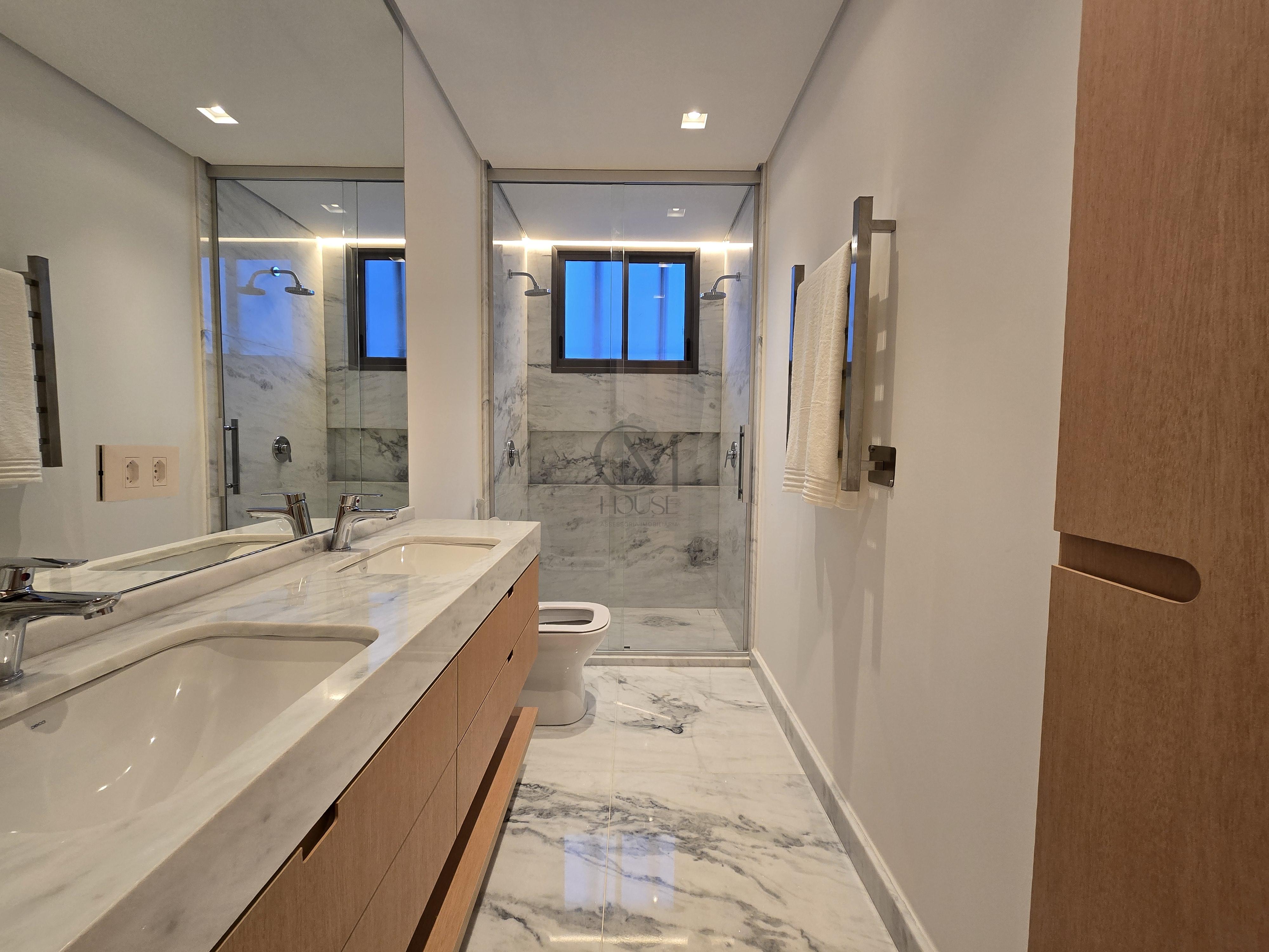 Apartamentos 3 su&iacute;tes no Batel Avenida Sete de Setembro Curitiba - 