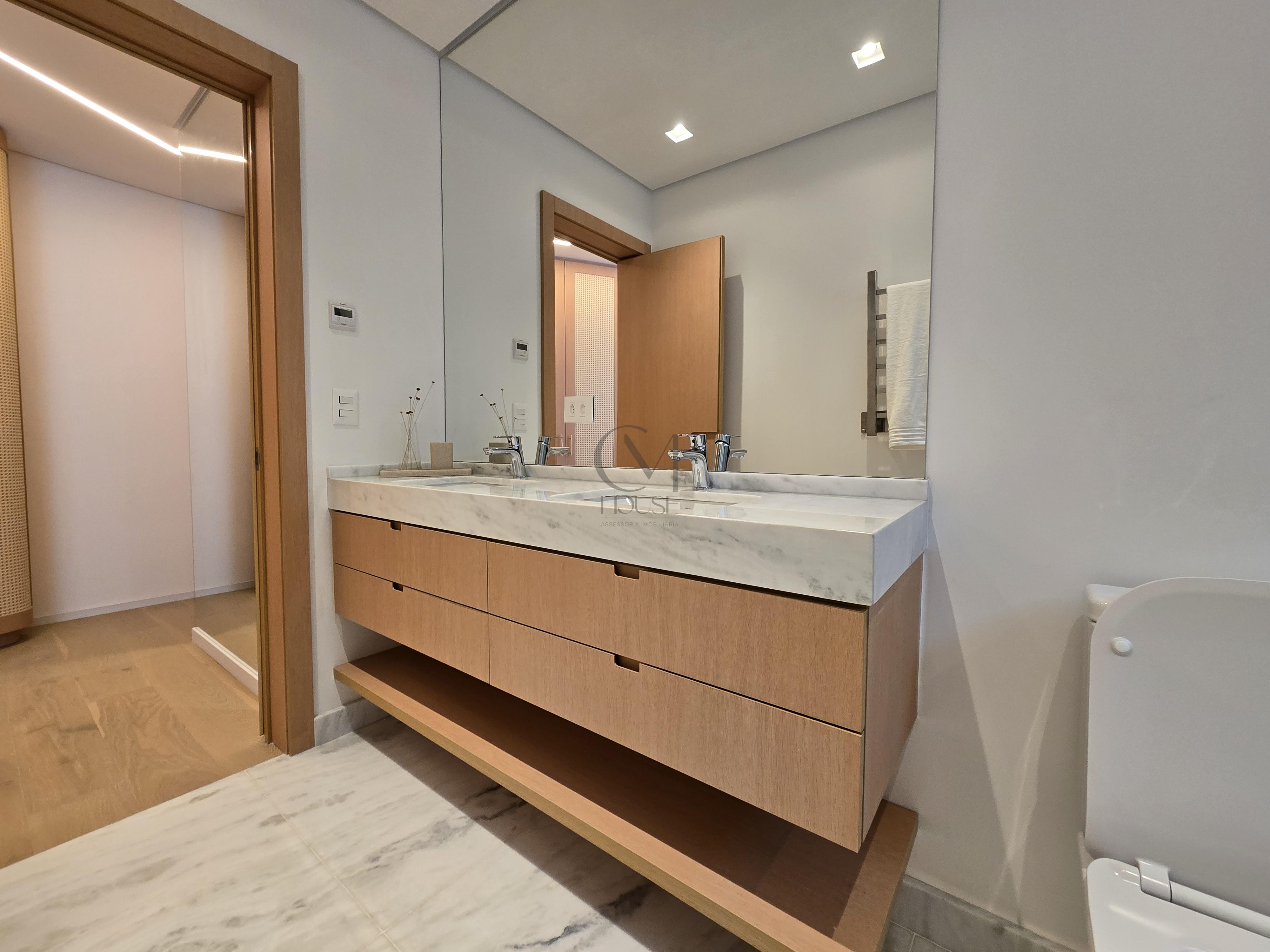 Apartamentos 3 su&iacute;tes no Batel Avenida Sete de Setembro Curitiba - 