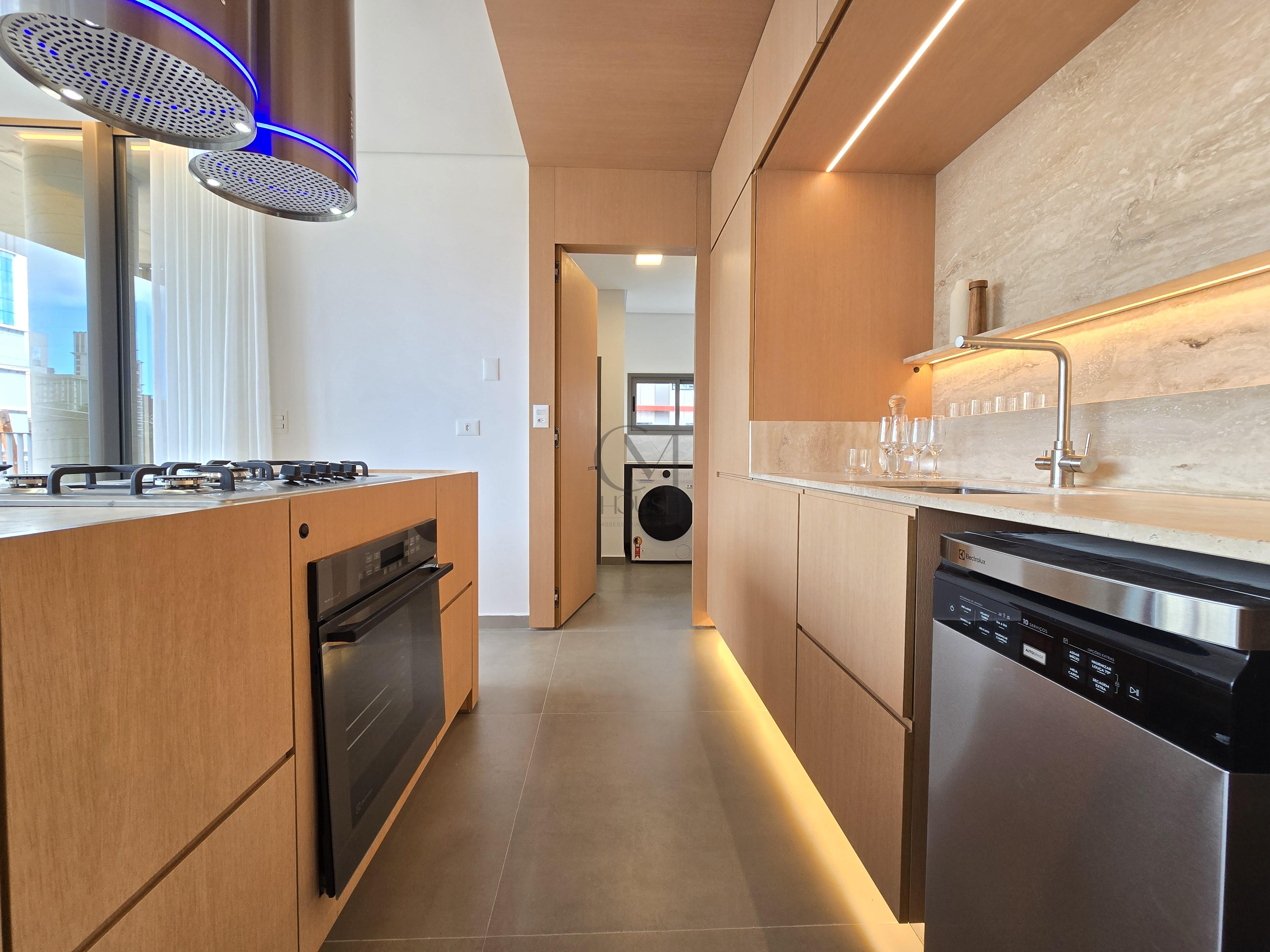 Apartamentos 3 su&iacute;tes no Batel Avenida Sete de Setembro Curitiba - 