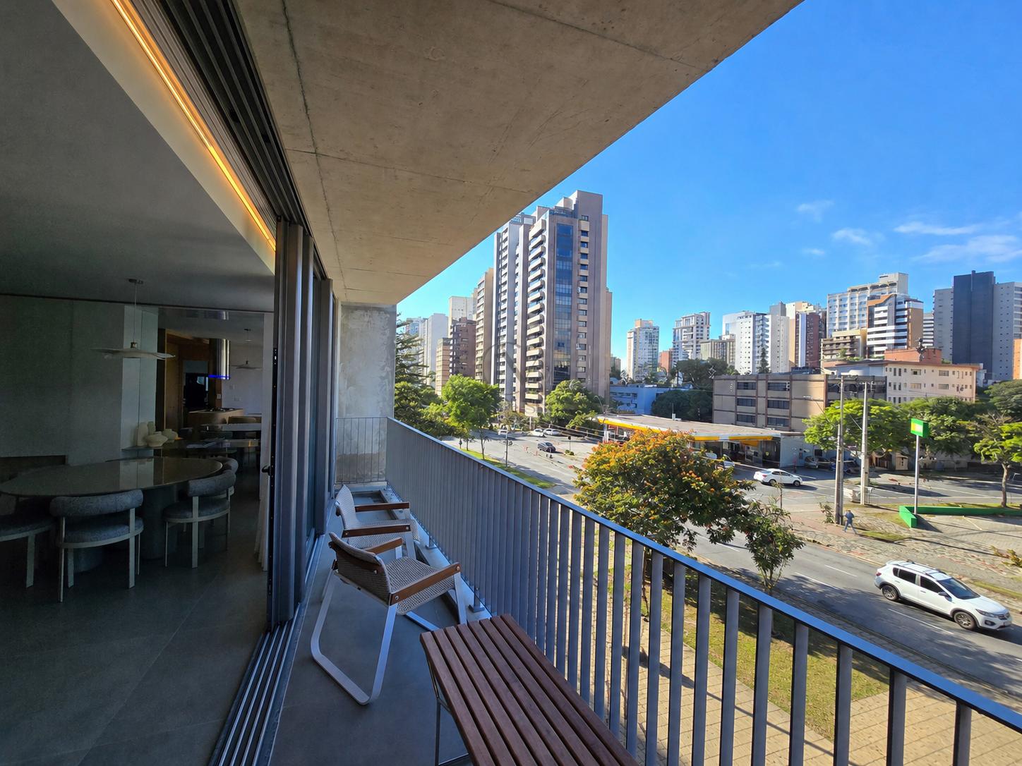 Apartamentos 3 su&iacute;tes no Batel Avenida Sete de Setembro Curitiba - 