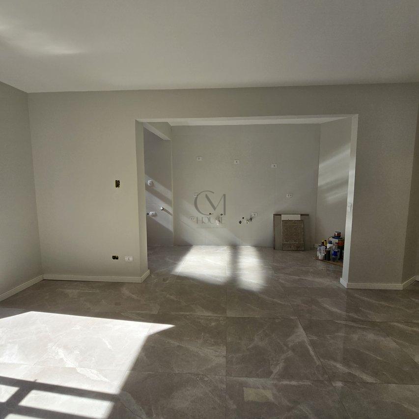 Apartamento Reformado com Vista Livre e Iluminação Natural no Vila Izabel Rua Tabajaras Curitiba - 