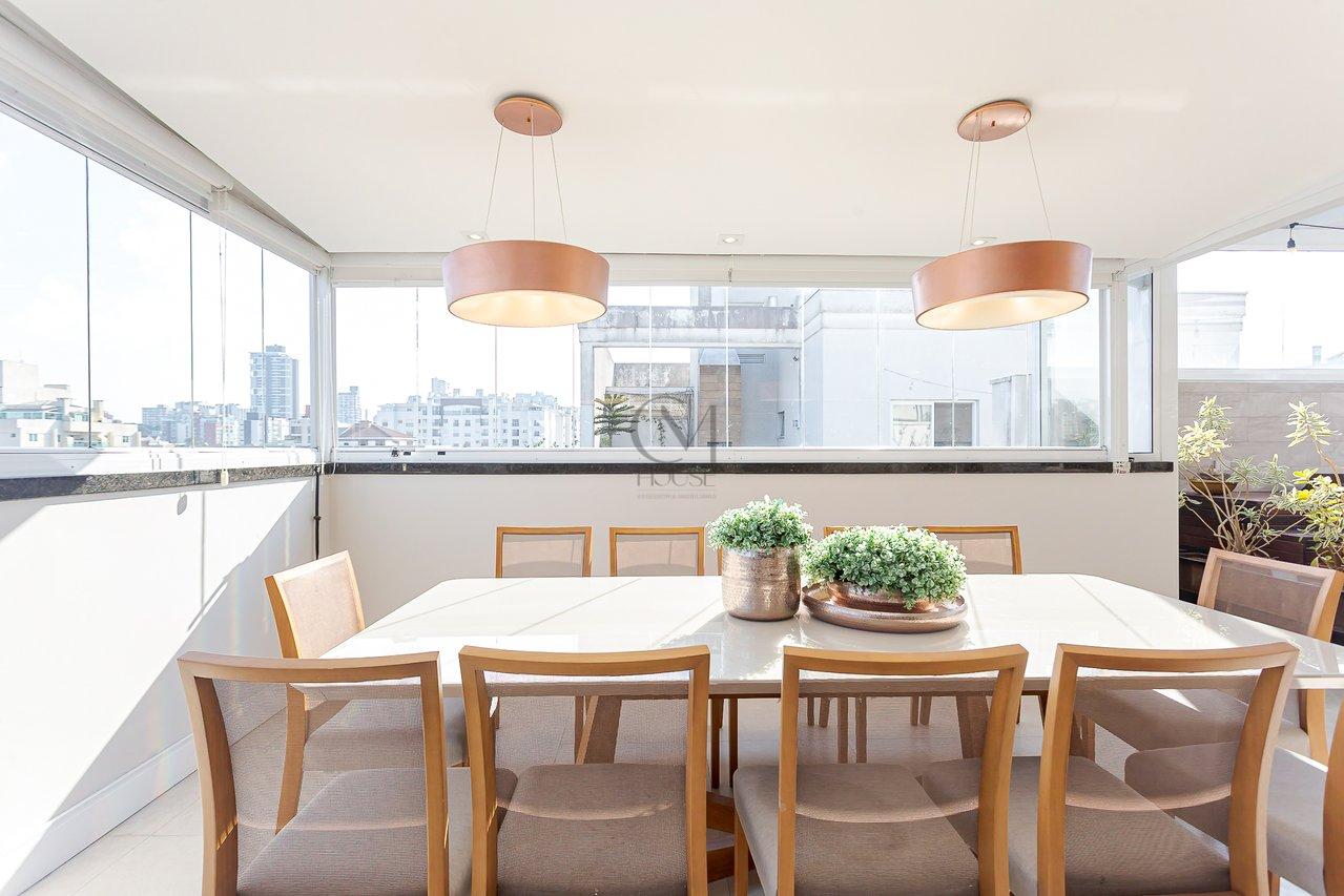 Maravilhosa cobertura duplex face norte com 215m² privativos no coração do Água Verde Rua Palmeiras Curitiba - 