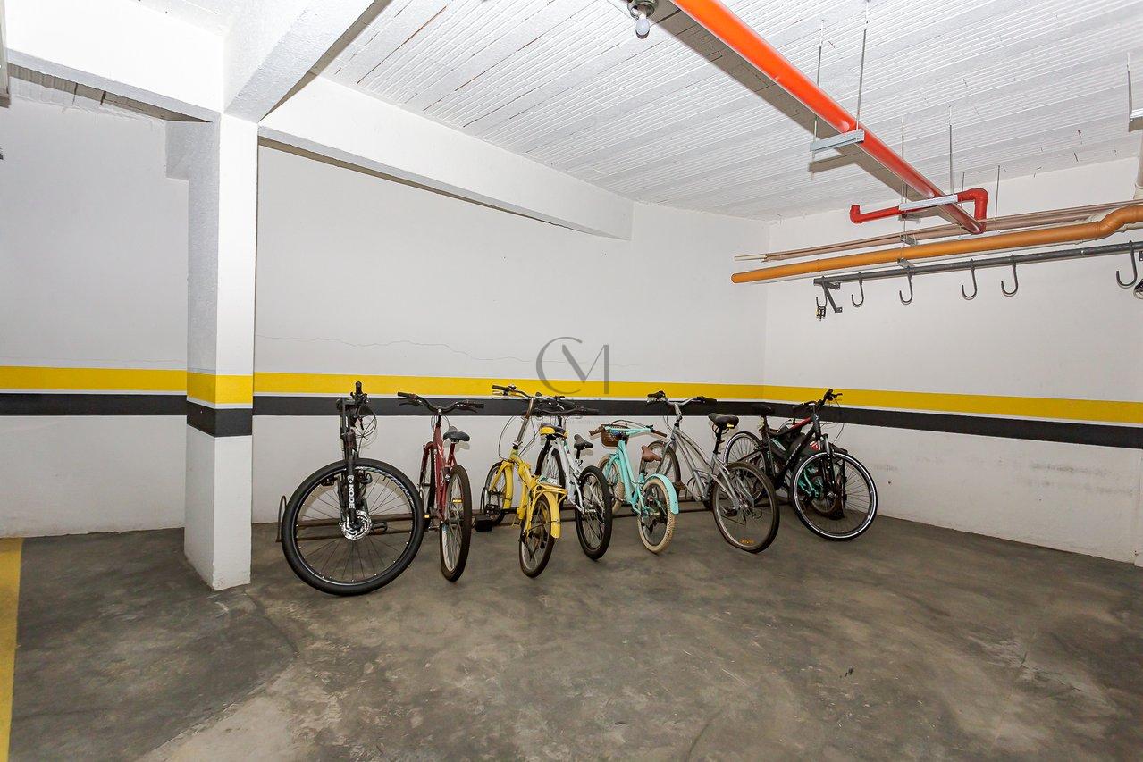 Maravilhosa cobertura duplex face norte com 215m² privativos no coração do Água Verde Rua Palmeiras Curitiba - 