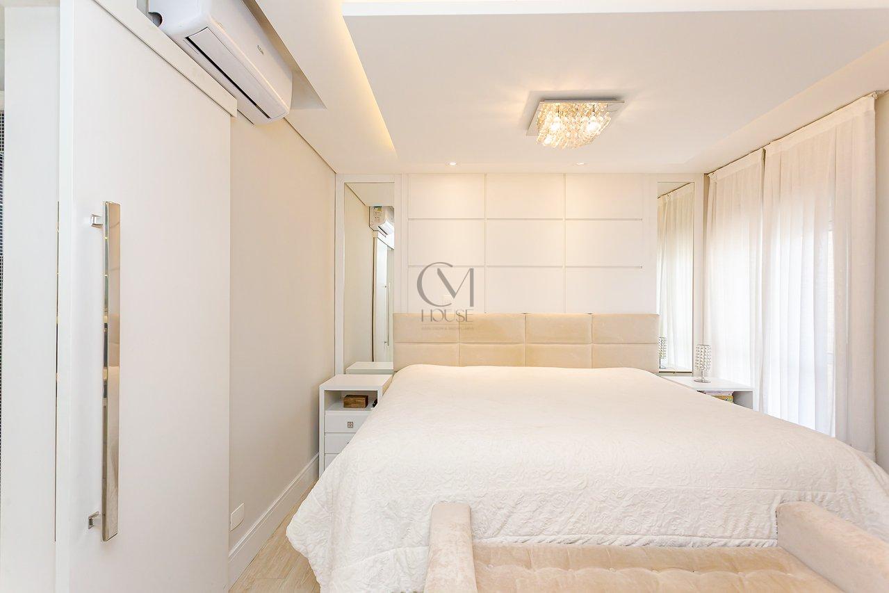 Maravilhosa cobertura duplex face norte com 215m² privativos no coração do Água Verde Rua Palmeiras Curitiba - 