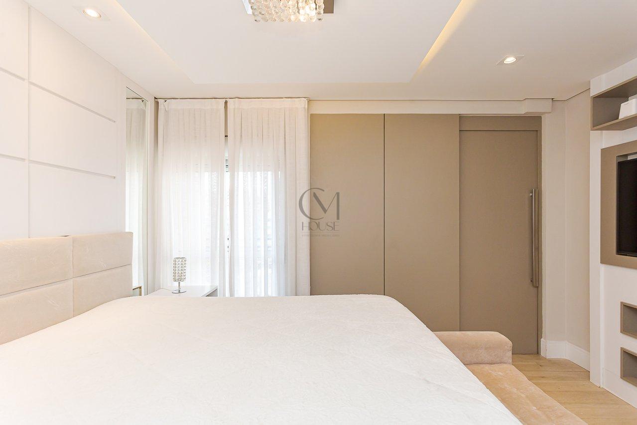 Maravilhosa cobertura duplex face norte com 215m² privativos no coração do Água Verde Rua Palmeiras Curitiba - 
