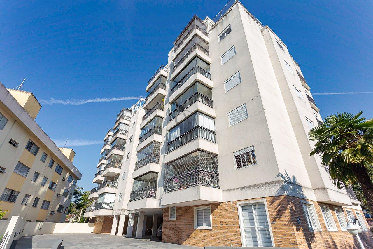 Maravilhosa cobertura duplex face norte com 215m² privativos no coração do Água Verde Rua Palmeiras Curitiba - 