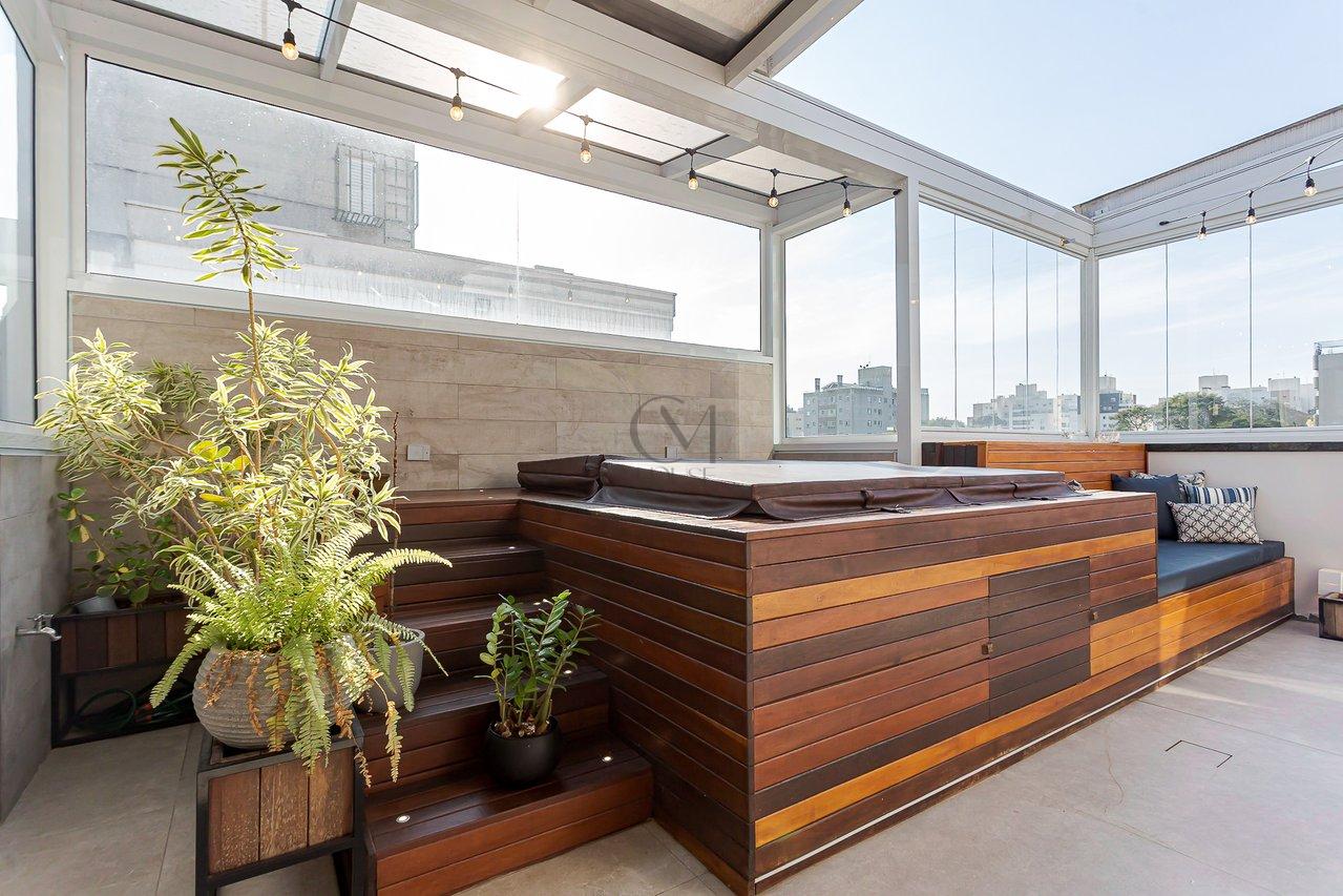 Maravilhosa cobertura duplex face norte com 215m² privativos no coração do Água Verde Rua Palmeiras Curitiba - 
