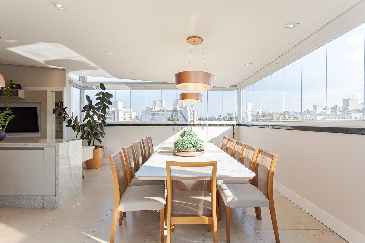 Maravilhosa cobertura duplex face norte com 215m² privativos no coração do Água Verde Rua Palmeiras Curitiba - 