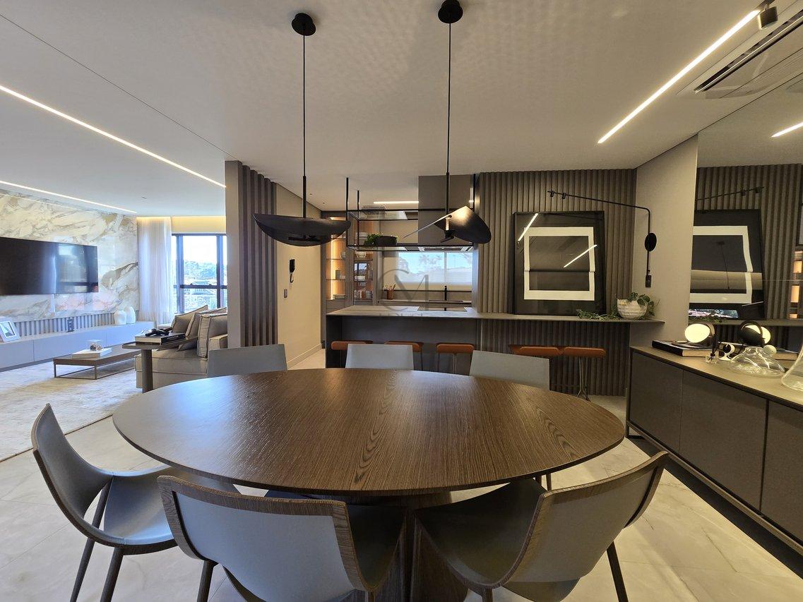 Belíssimo Apartamento com 3 suítes 100% mobiliado no Centro Cívico Rua Vieira dos Santos Curitiba - 