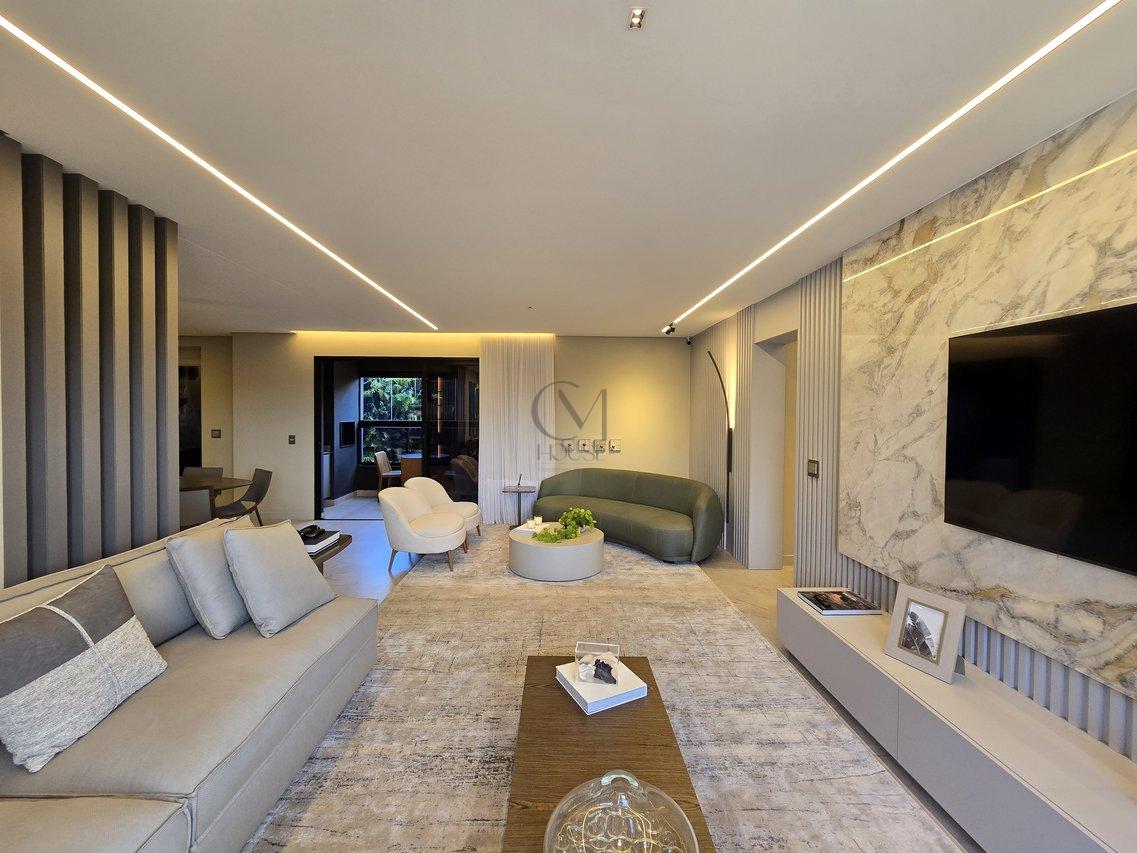 Belíssimo Apartamento com 3 suítes 100% mobiliado no Centro Cívico Rua Vieira dos Santos Curitiba - 