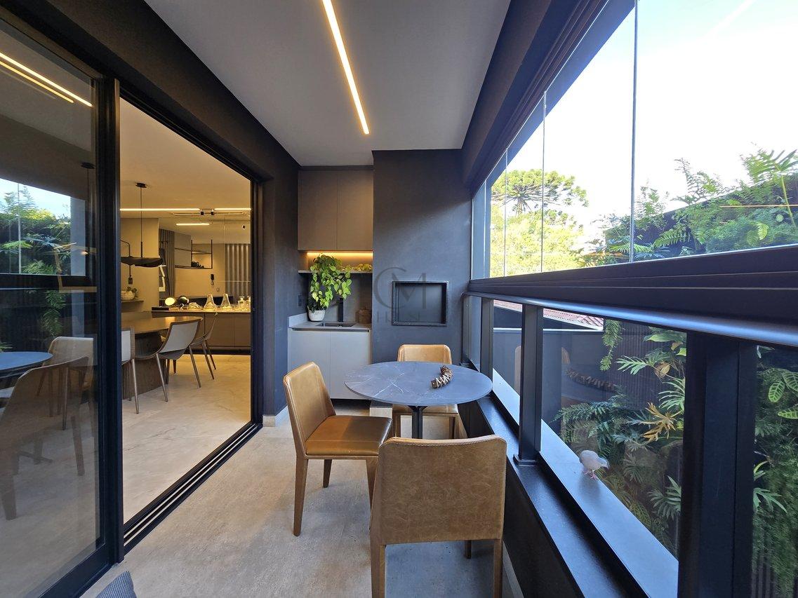 Belíssimo Apartamento com 3 suítes 100% mobiliado no Centro Cívico Rua Vieira dos Santos Curitiba - 