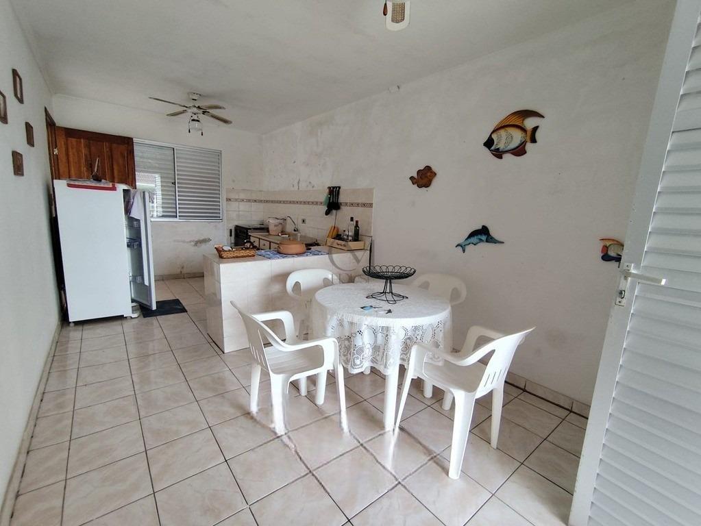 Casa mobiliada com 2 quartos a 400m da praia em Pontal do Sul Rua Erva Cidreira Pontal do Paraná - 