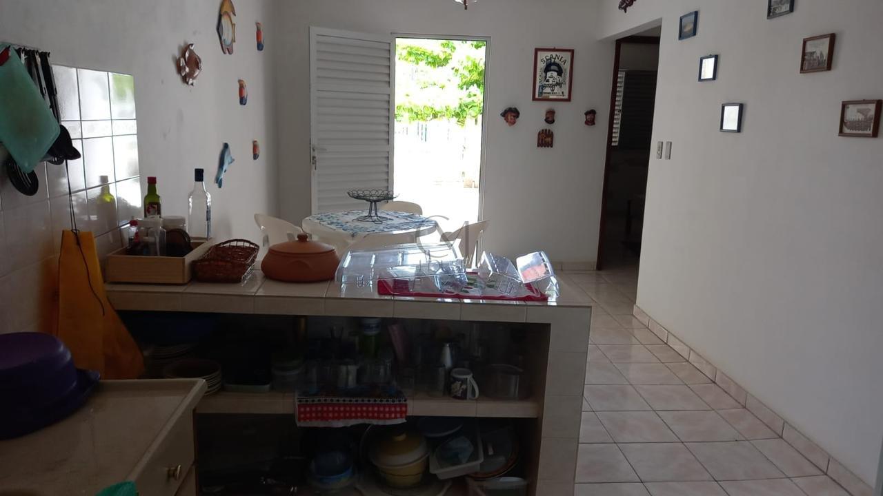 Casa mobiliada com 2 quartos a 400m da praia em Pontal do Sul Rua Erva Cidreira Pontal do Paraná - 