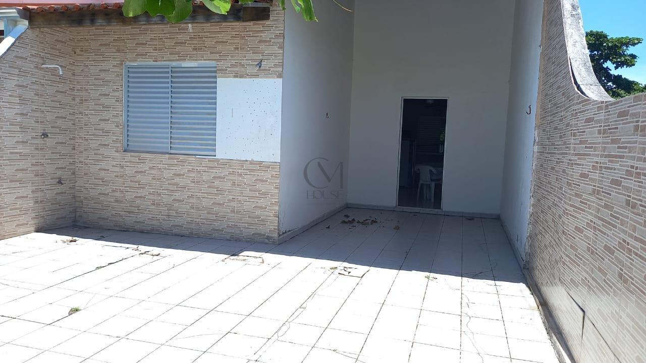 Casa mobiliada com 2 quartos a 400m da praia em Pontal do Sul Rua Erva Cidreira Pontal do Paraná - 