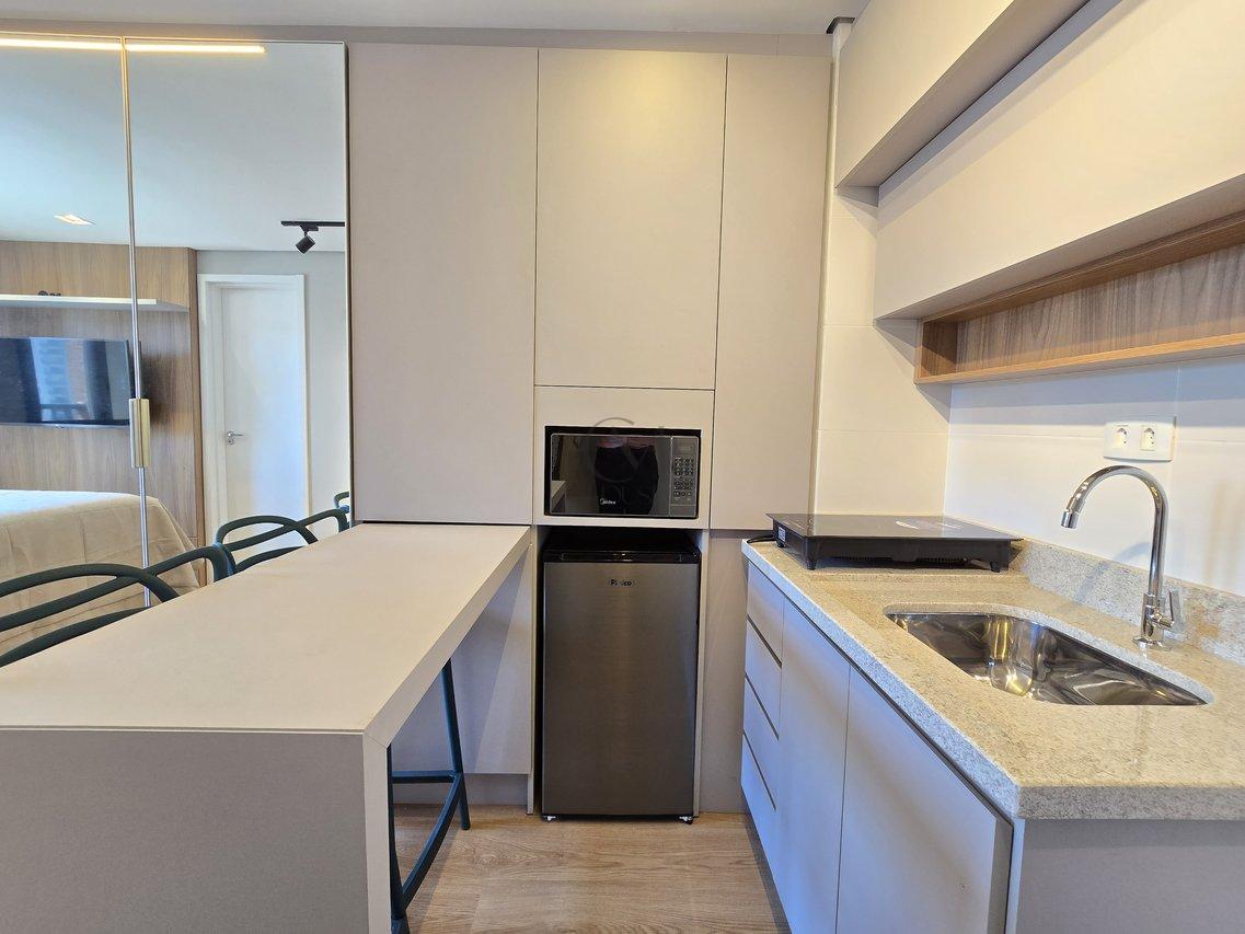 Studio mobiliado próximo à UFPR Rua Tibagi Curitiba - 