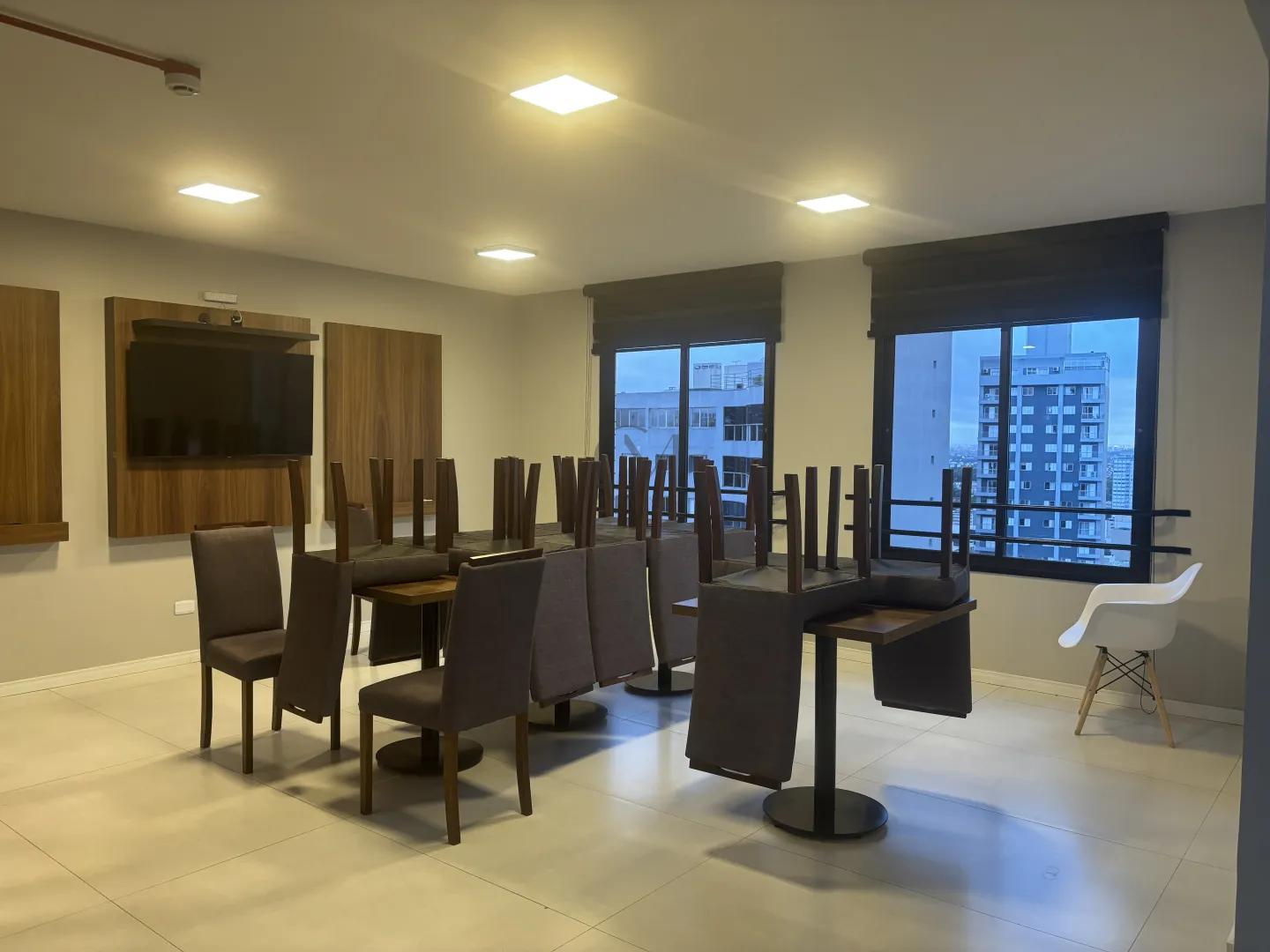 Conjunto comercial no Batel ao lado da Pra&ccedil;a do Jap&atilde;o Avenida Sete de Setembro Curitiba - 