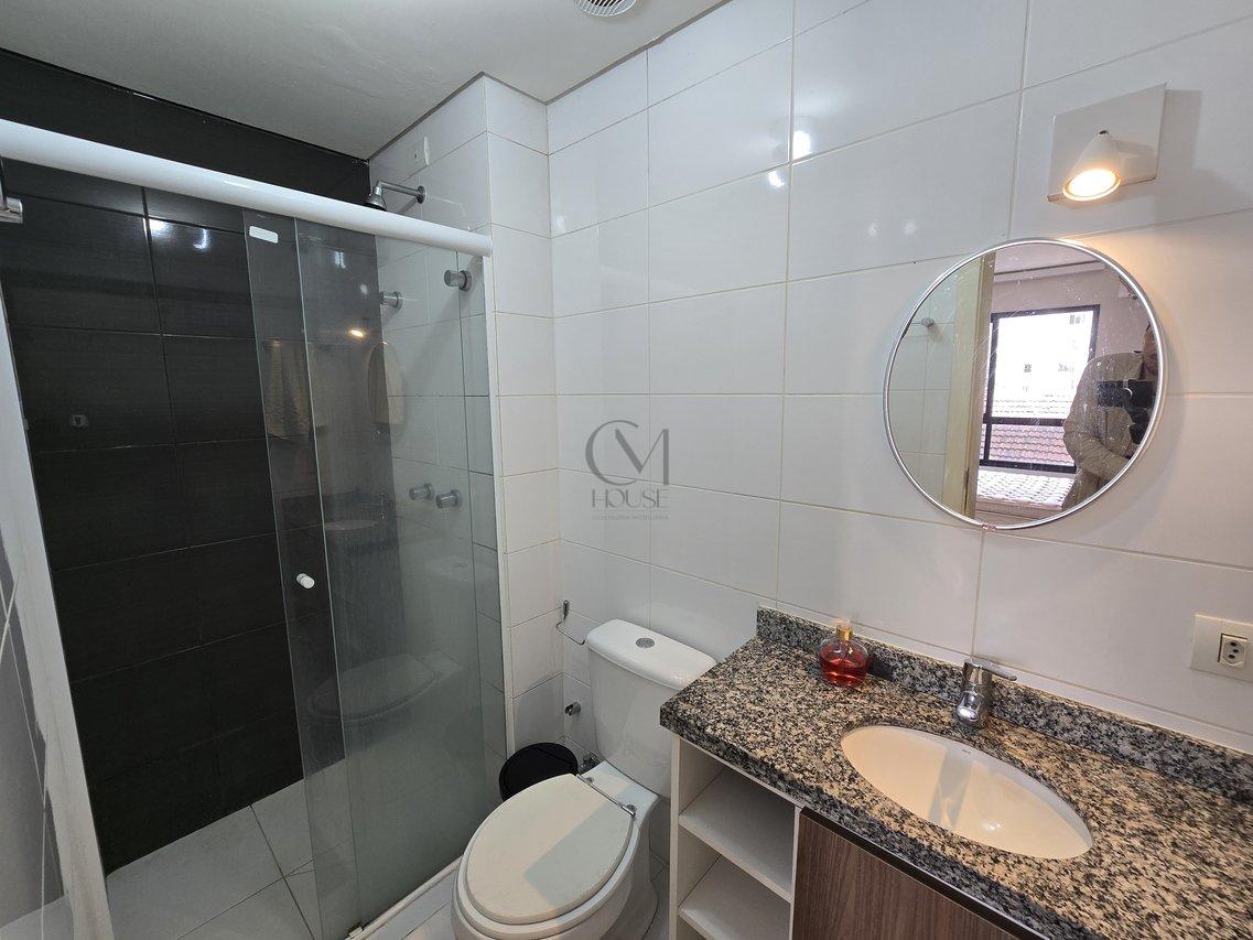 Ótimo apartamento mobiliado com 1 suíte e vaga de garagem no Água Verde Rua Alcebíades Plaisant Curitiba - 