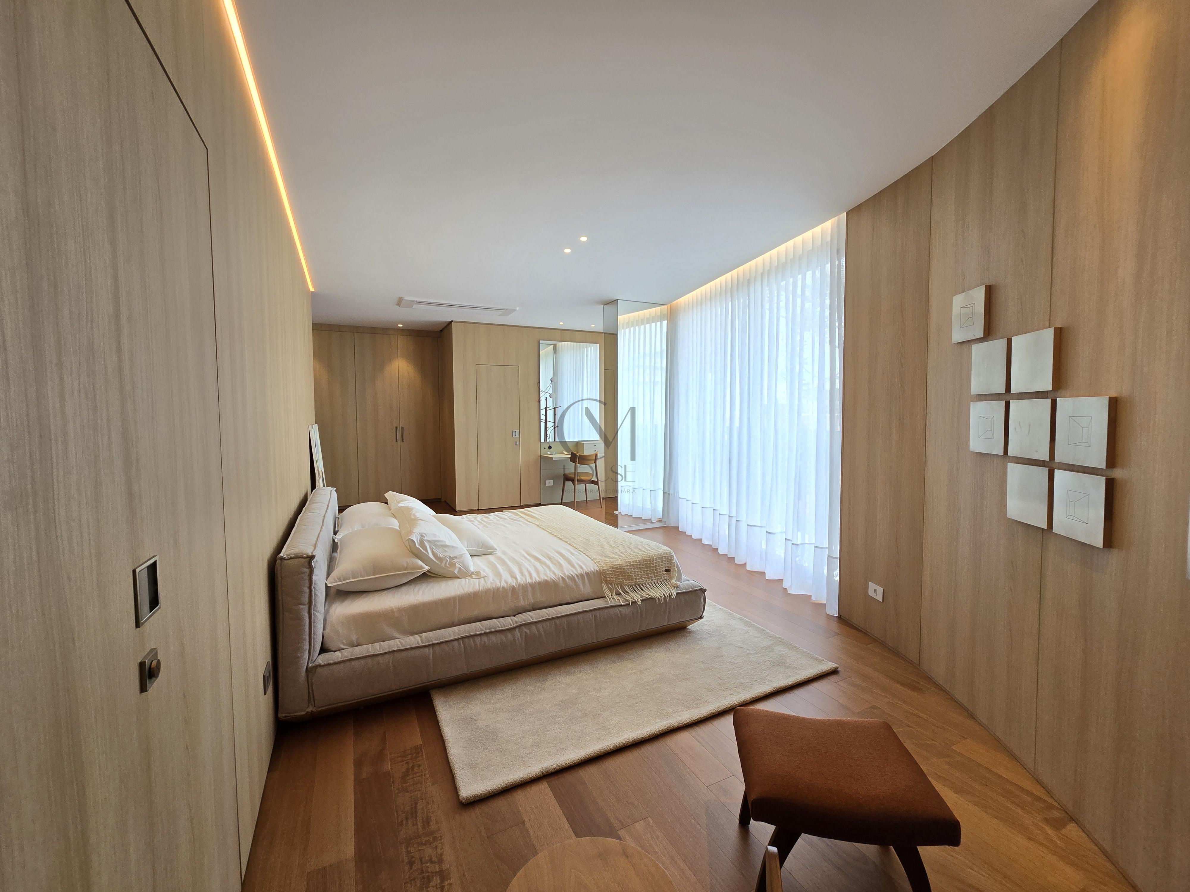 Apartamento novo e finamente mobiliado e decorado Rua Professor Assis Gonçalves Curitiba - 