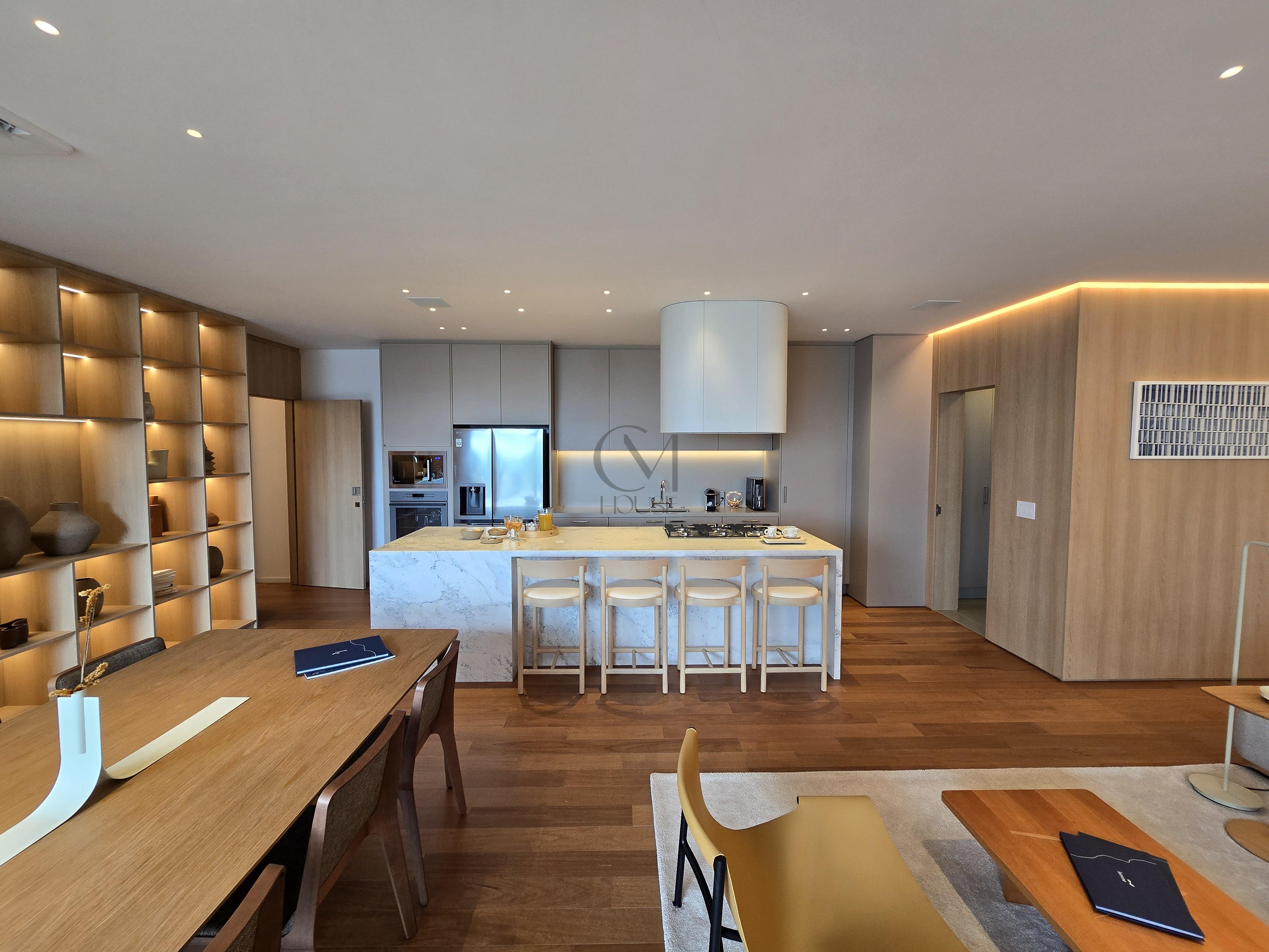 Apartamento novo e finamente mobiliado e decorado Rua Professor Assis Gonçalves Curitiba - 