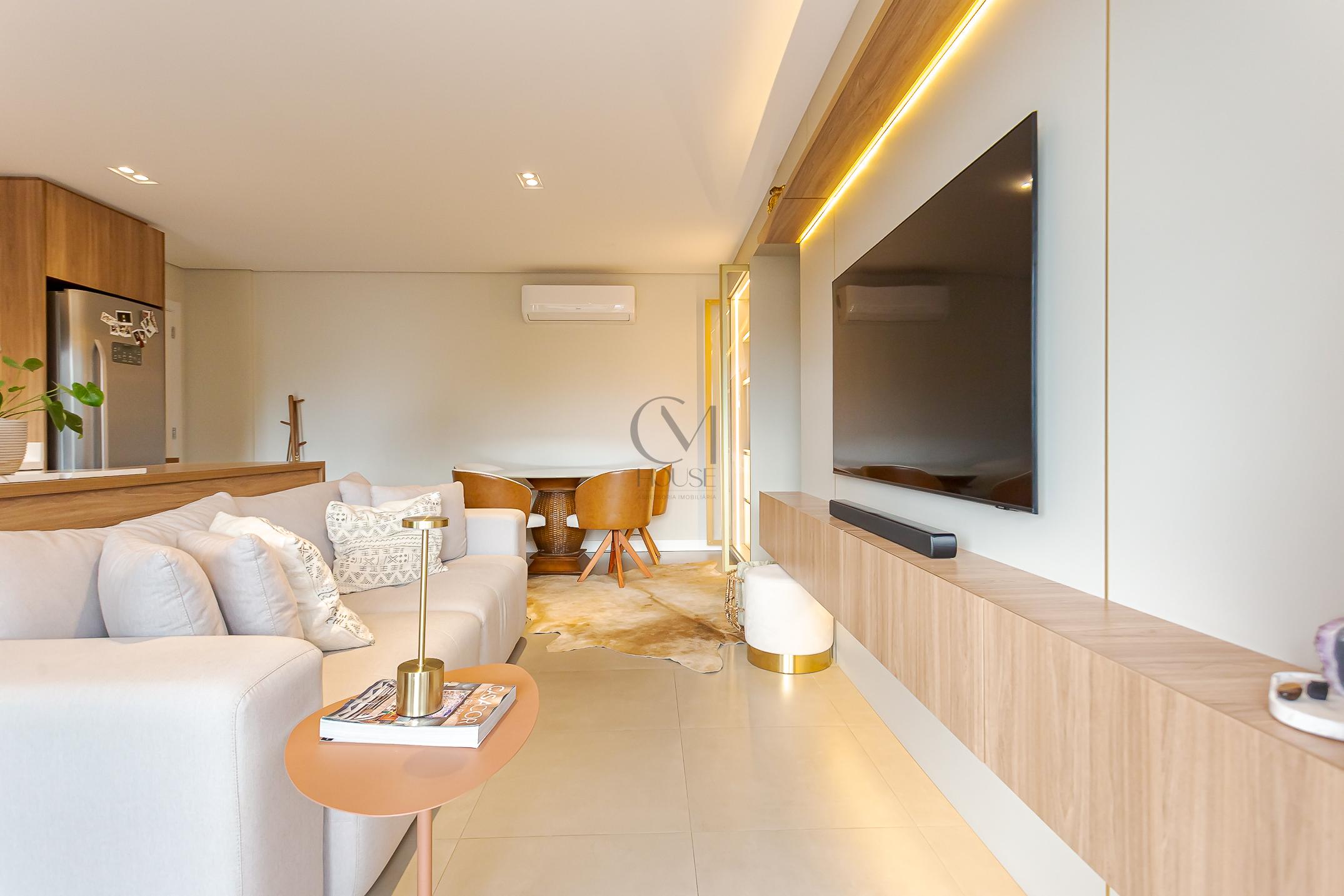 Apartamento completamente mobiliado com 2 quartos (1 su&iacute;te) e 2 vagas de garagem Rua Coronel Airton Plaisant Curitiba - 