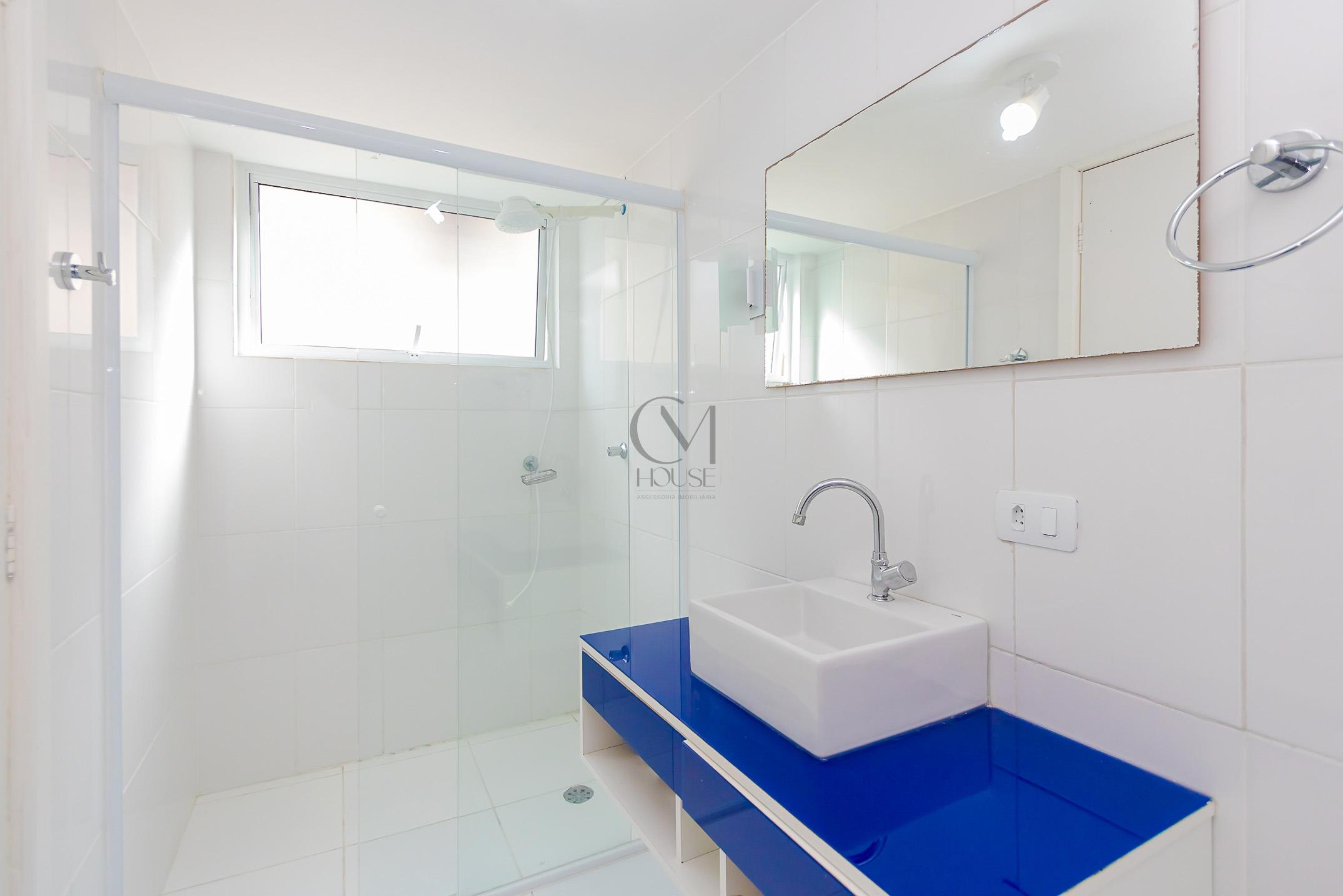 Apartamento 3 quartos com su&iacute;te reformado no &Aacute;gua Verde rua castro Curitiba - 