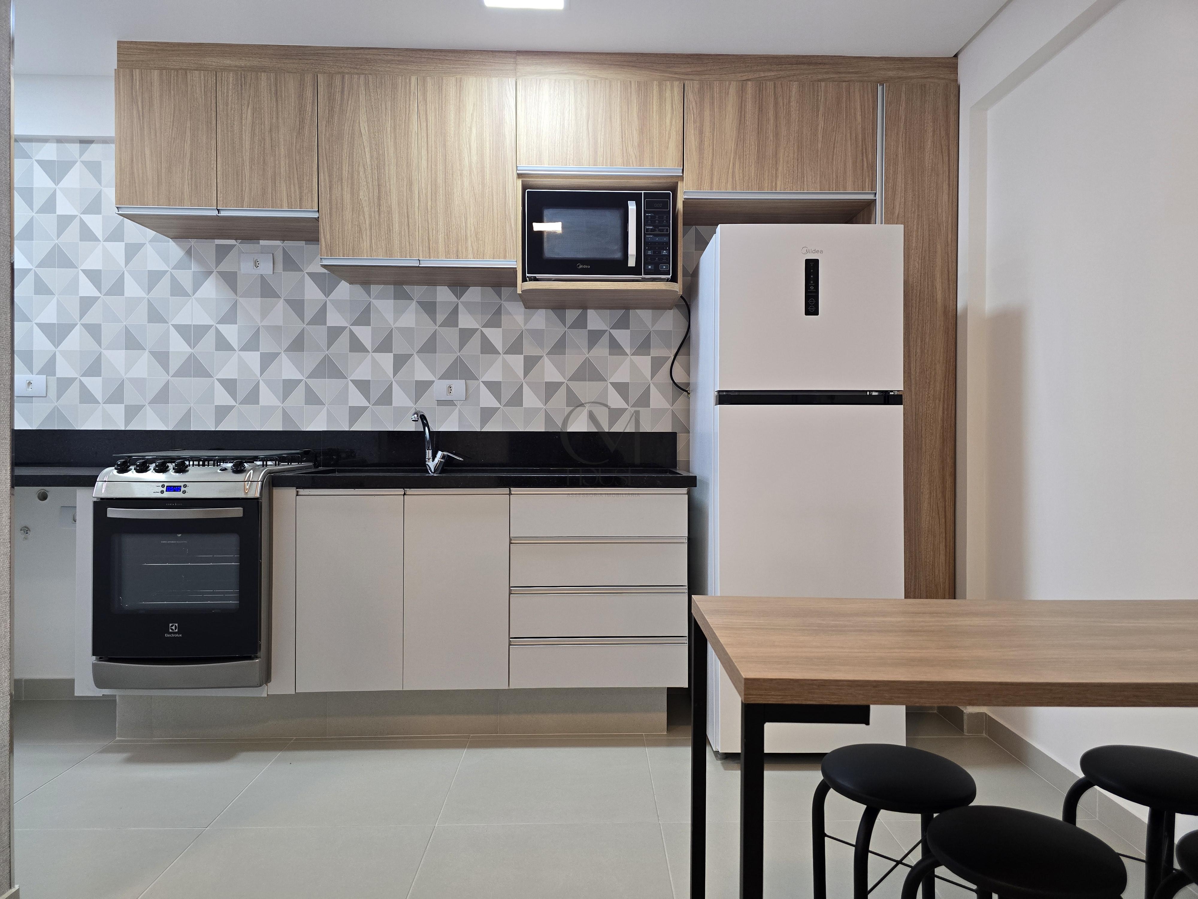 Apartamento novo e mobiliado com 1 quarto a 100m da Av Rep&uacute;blica Argentina Rua João Geara Curitiba - 