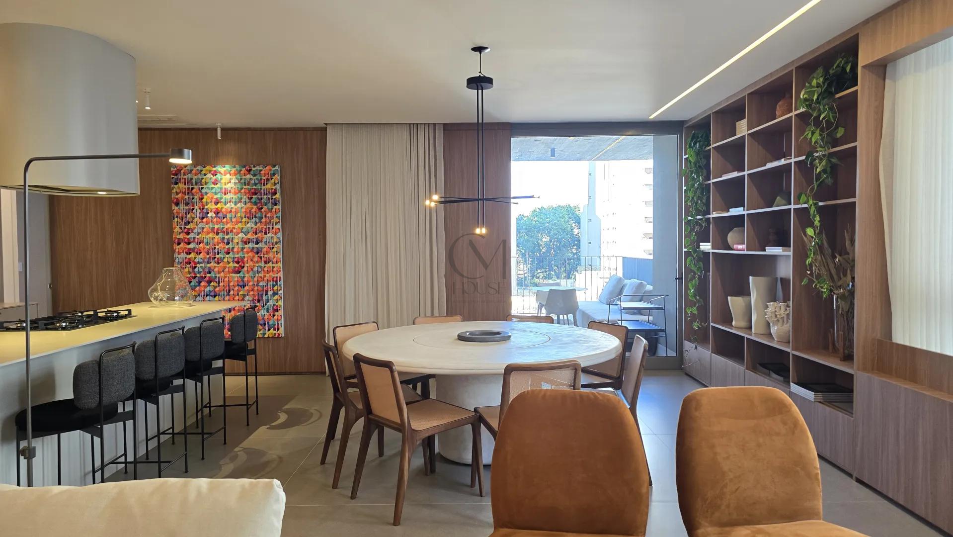 Apartamento 3 su&iacute;tes decorado e mobiliado no Cabral Rua Belém Curitiba - 
